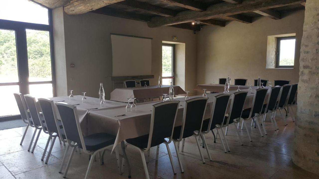 Le Poët-Célard Chateau Du Poet-Celard מראה חיצוני תמונה